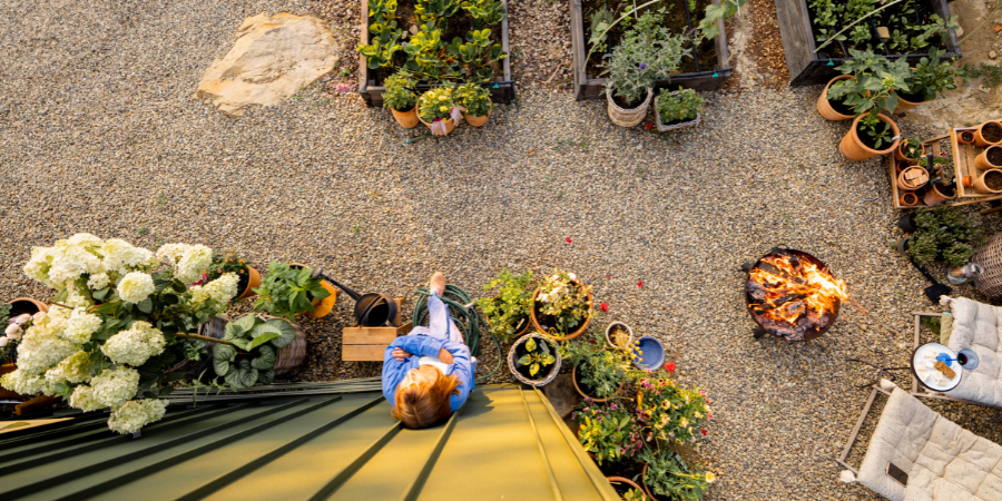 Blog_BackyardGardening_900x450