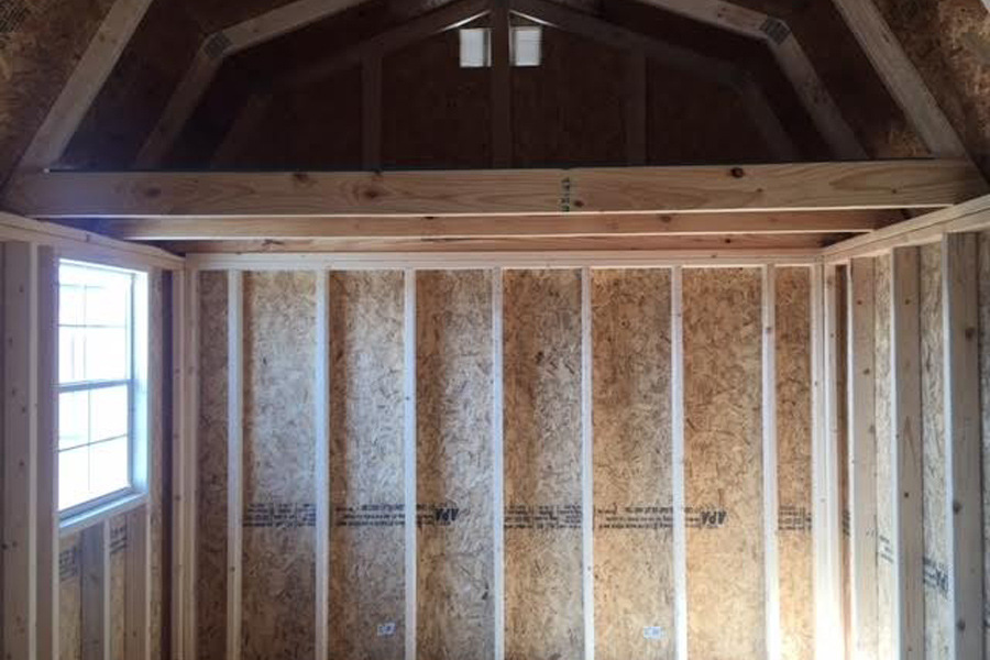 Gallery_LoftedBarns_LoftedShedInside_900x600