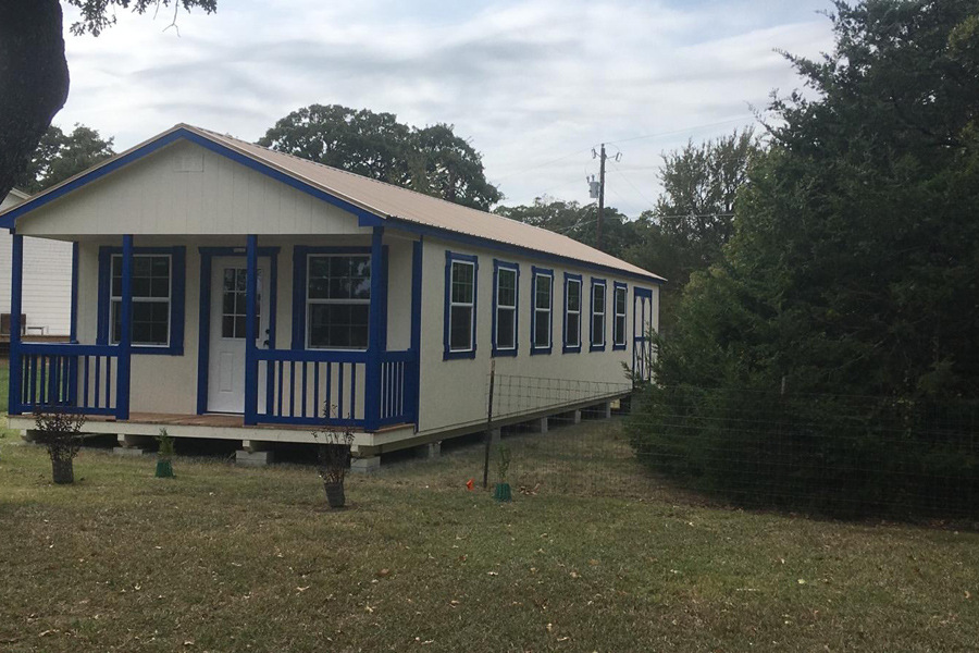 Gallery_UnfinishedTinyHouseCabin_UnfinishedTinyHouseCabinBlueAccent_900x600