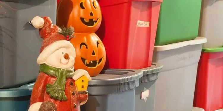Blog_Hero_DecorationsBeingStored-low