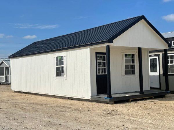 Cabin-With-a-Porch-600x450