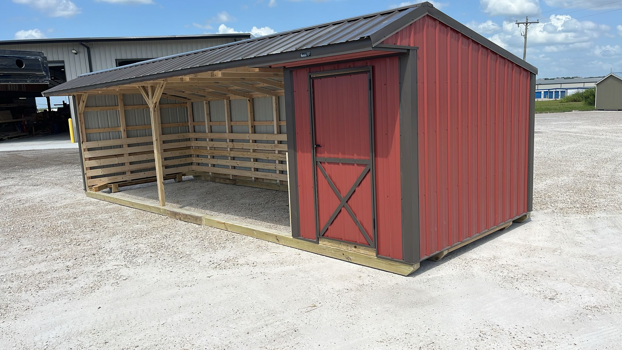 10x30 Metal Run-in Shed w/Tack Room #6541