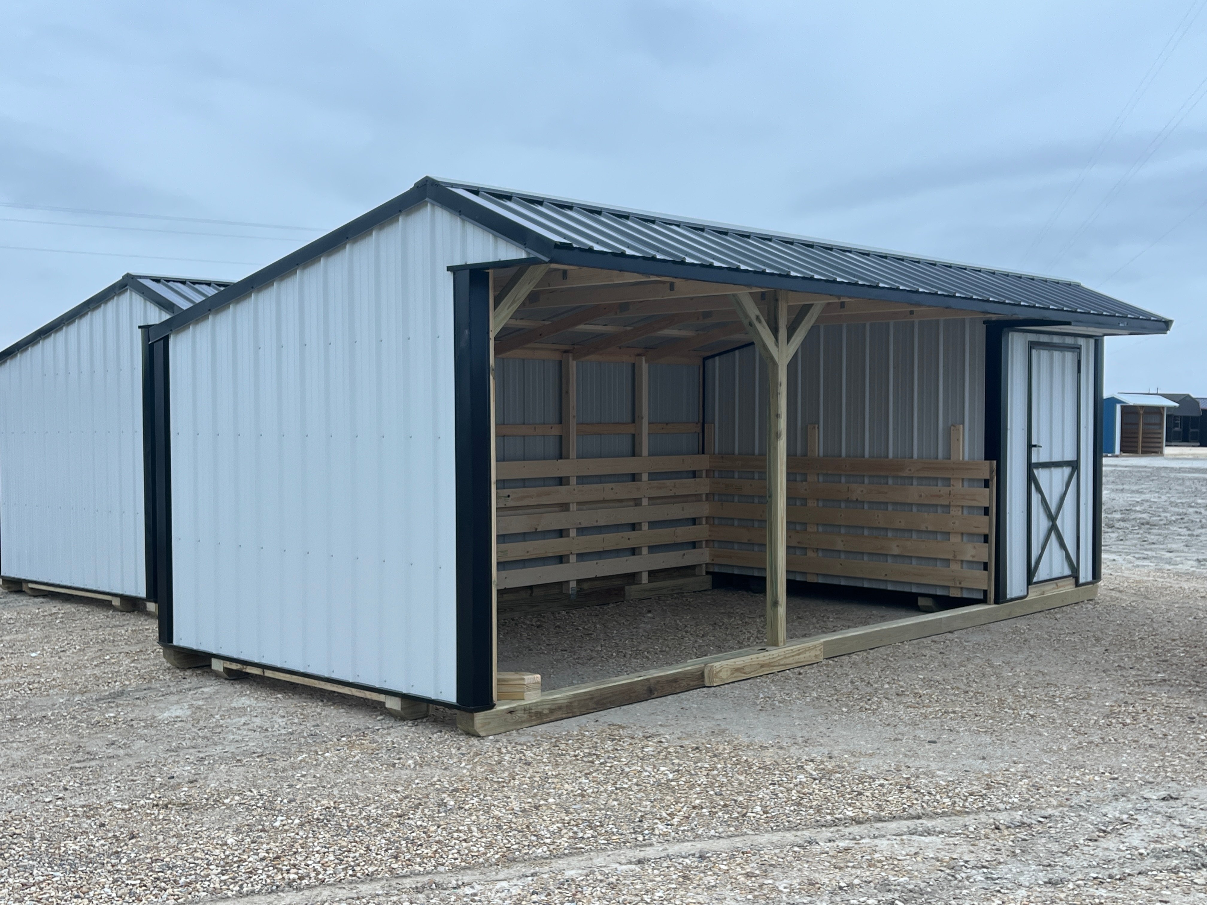 10x24 Metal Run-in Shed w/Tack Room #7157