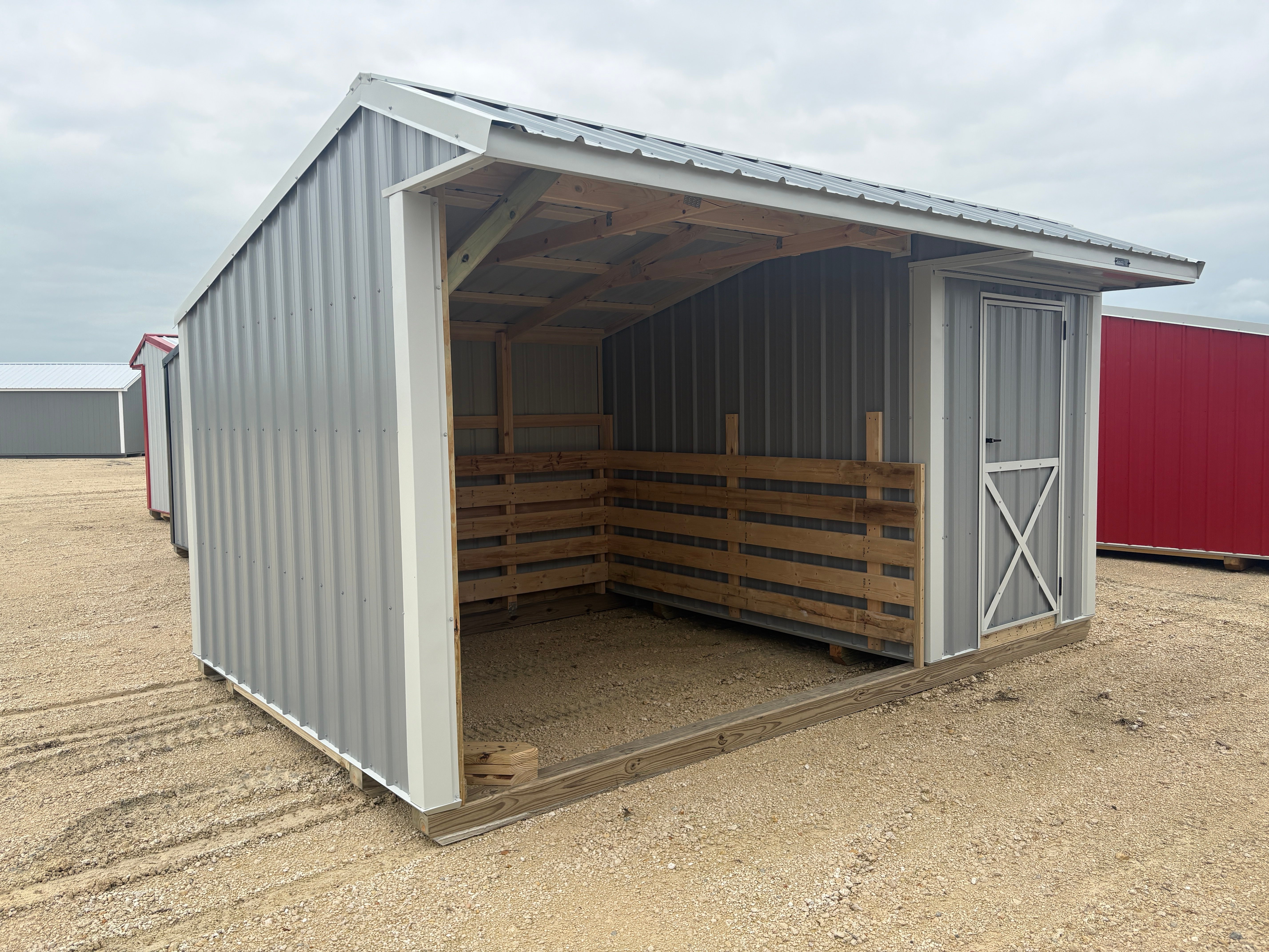 10x16 Metal Run-in Shed w/Tack Room #7611