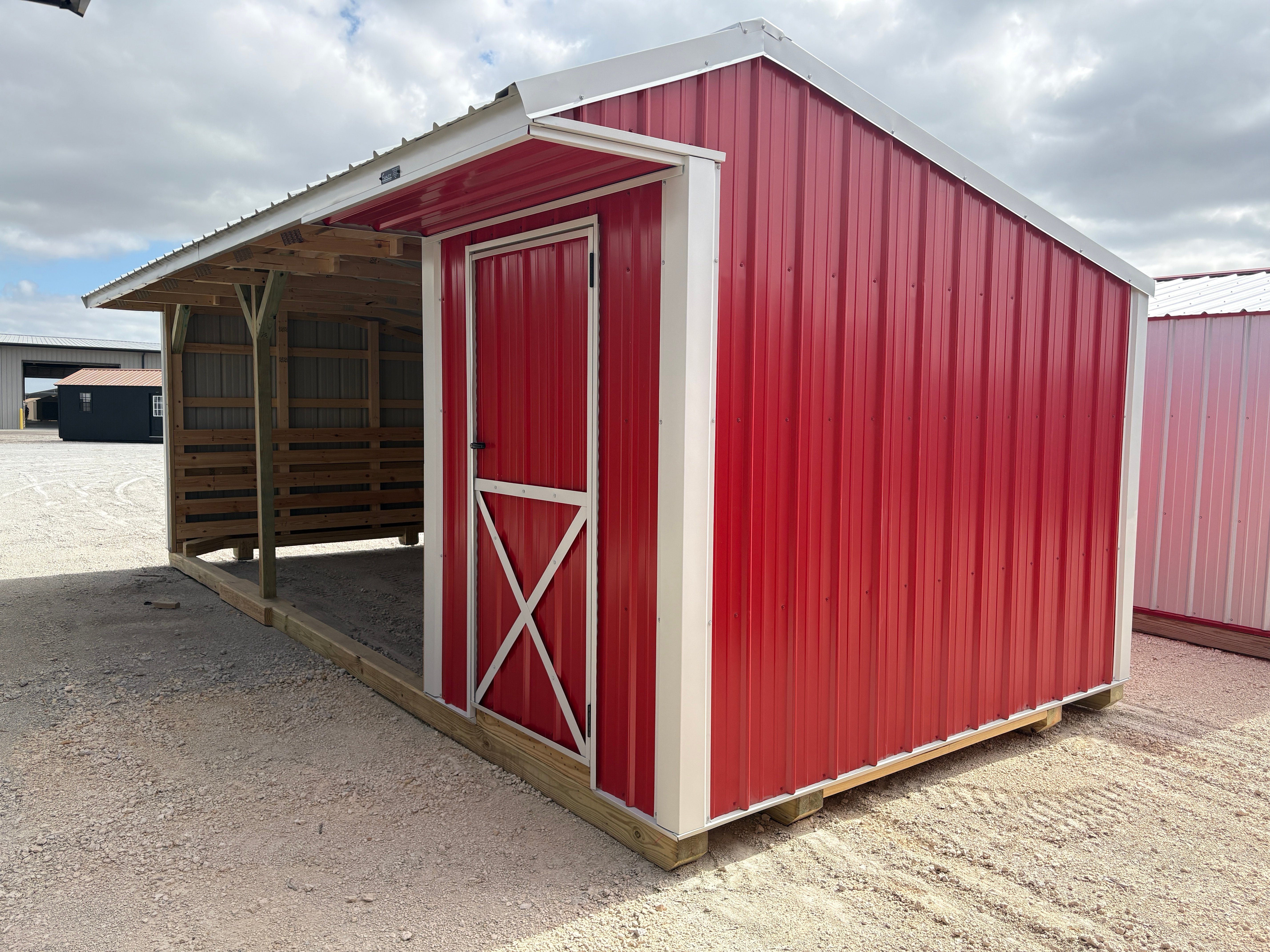 10x24 Metal Run-in Shed w/Tack Room #7342