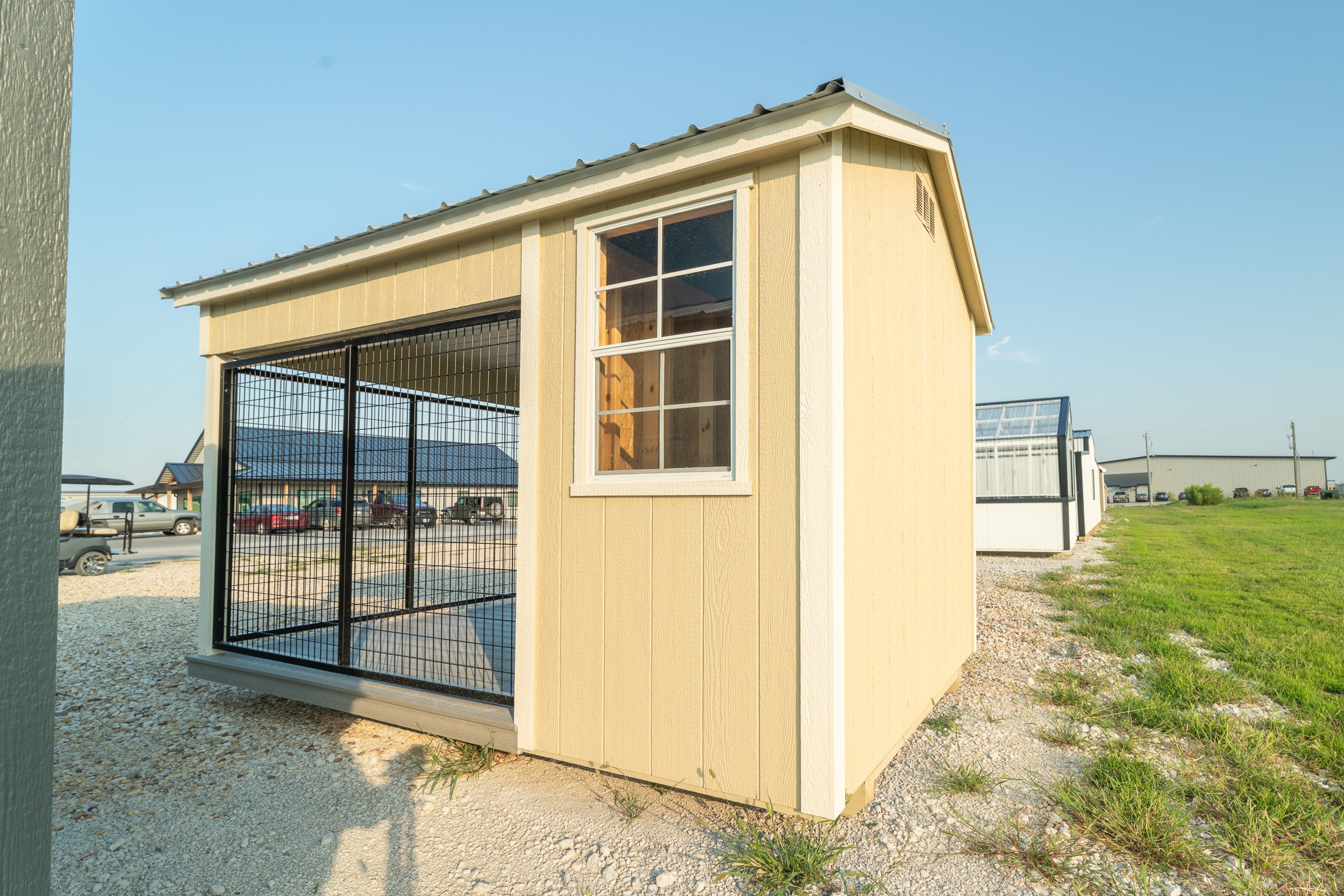 outdoor-dog-kennel-texas-03