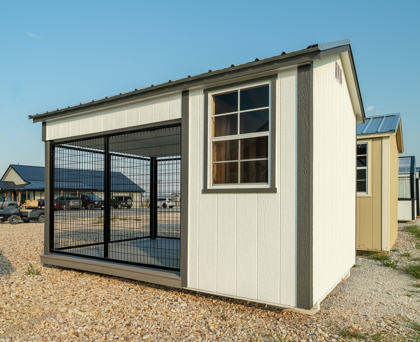 outdoor-dog-kennel-texas-10