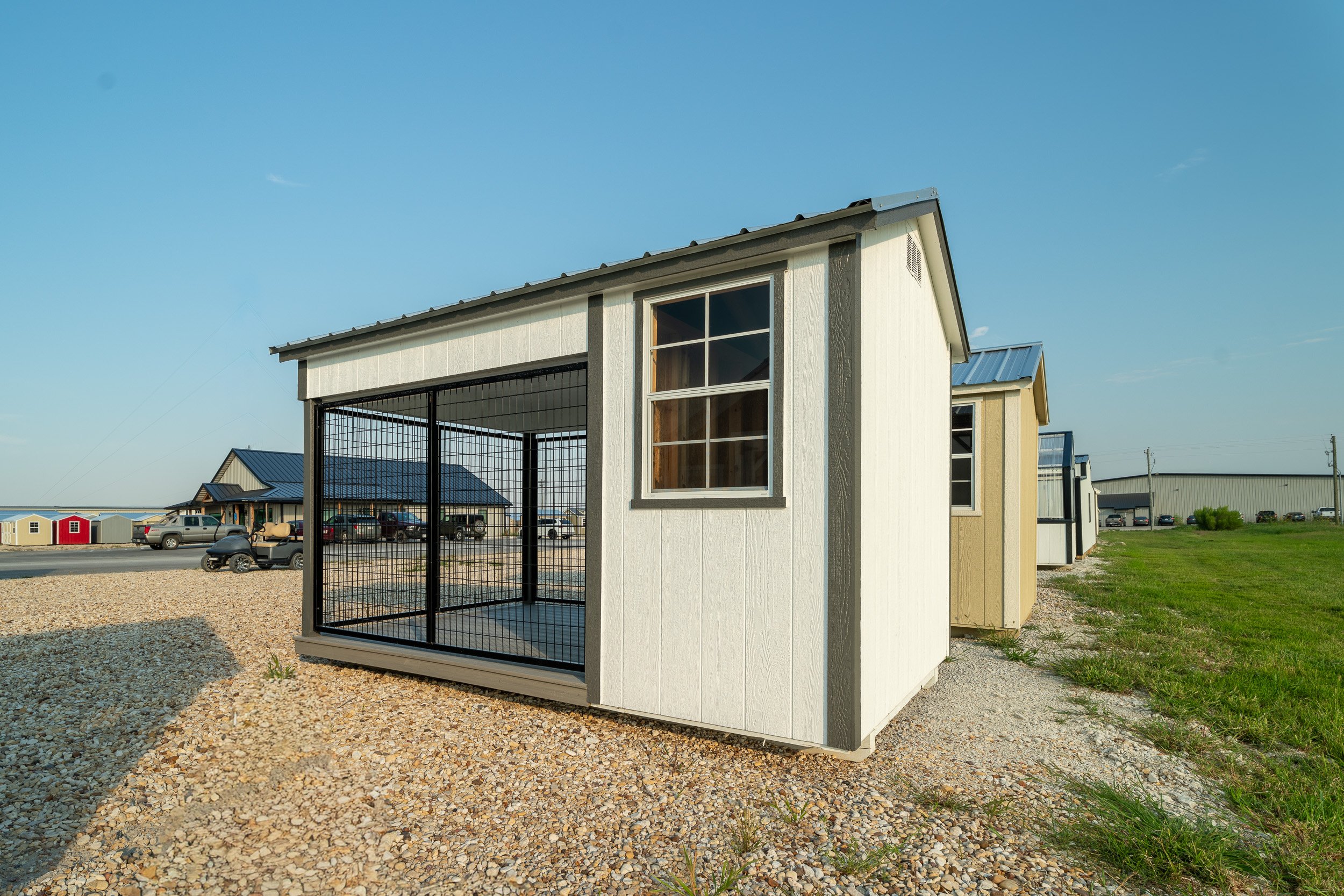 outdoor-dog-kennel-texas-10