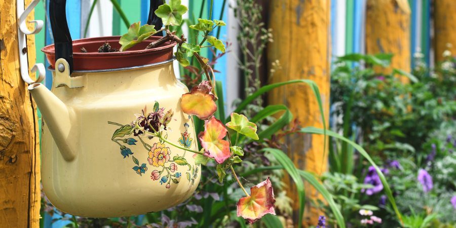 DIY Upcycled Garden Ideas Plant in Teapot