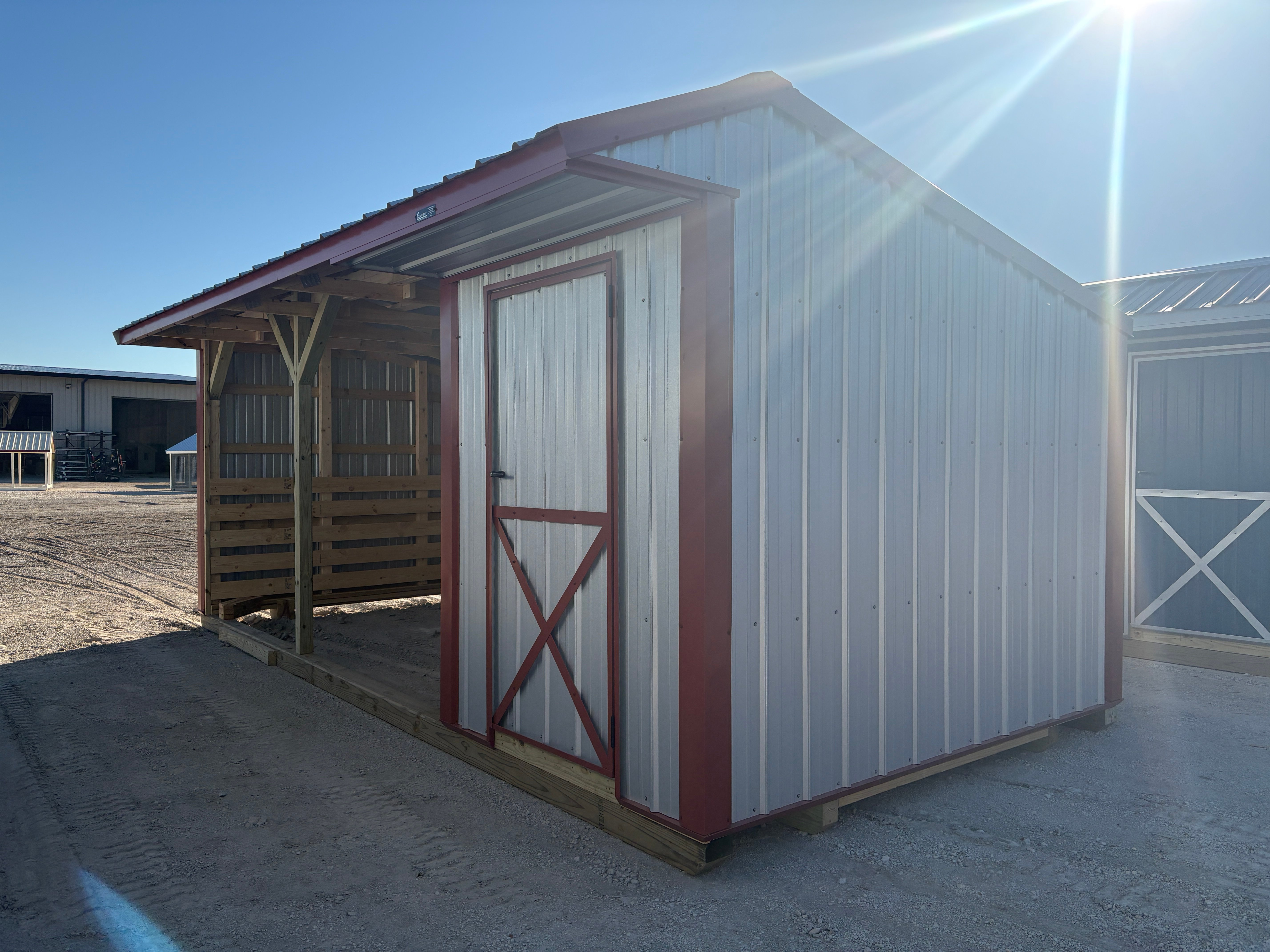 10x20 Metal Run-In Shed w/Tack Room #8385