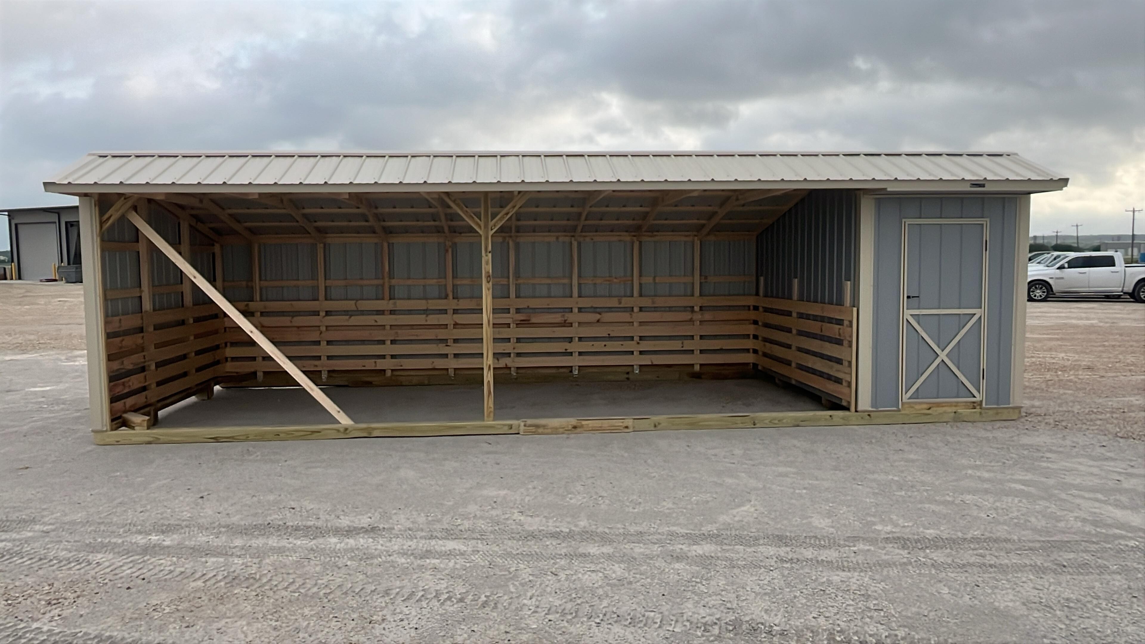 12x32 Run-in Shed with Tack Room #6222