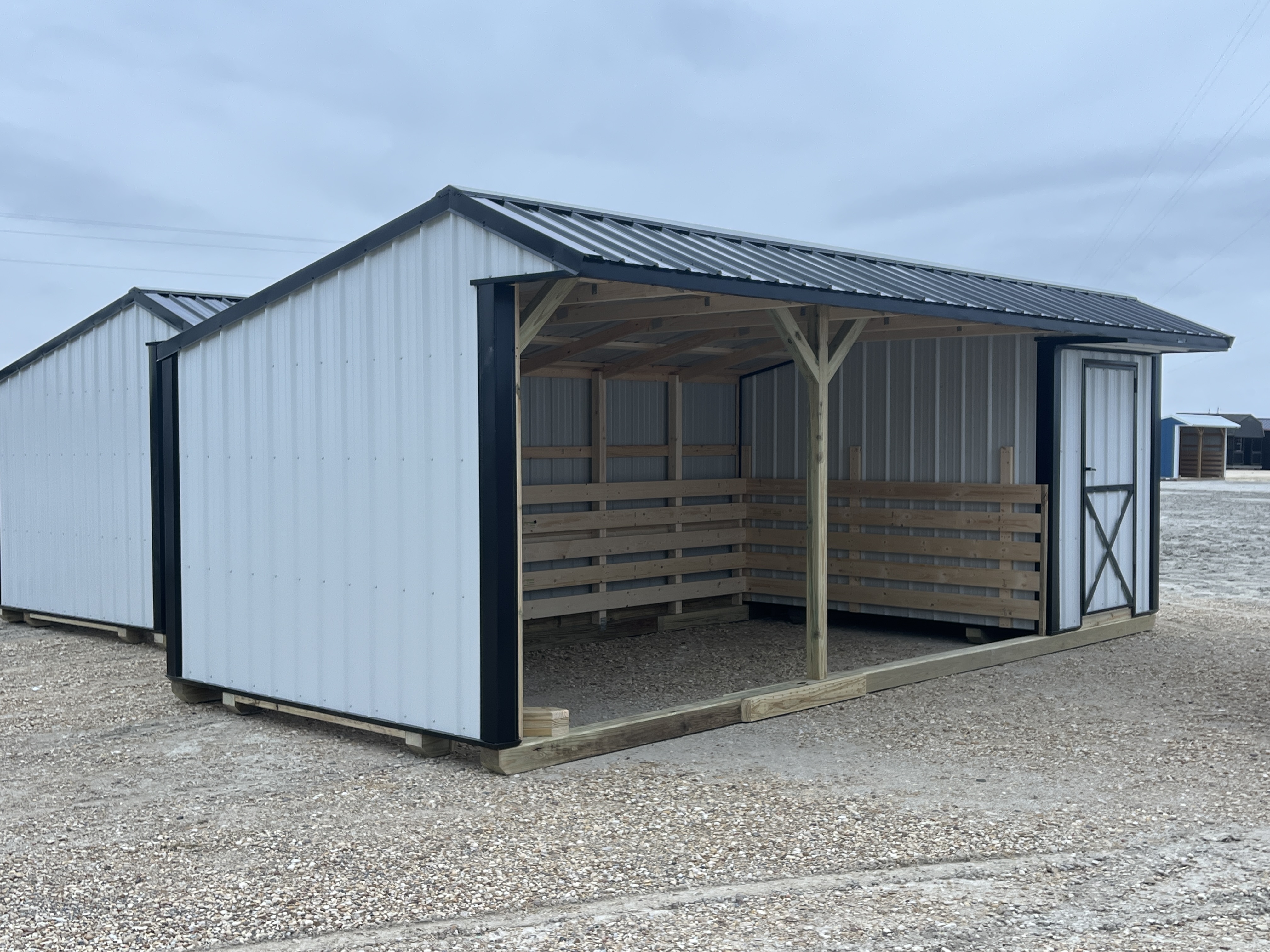 10x24 Metal Run-in Shed w/Tack Room #7157