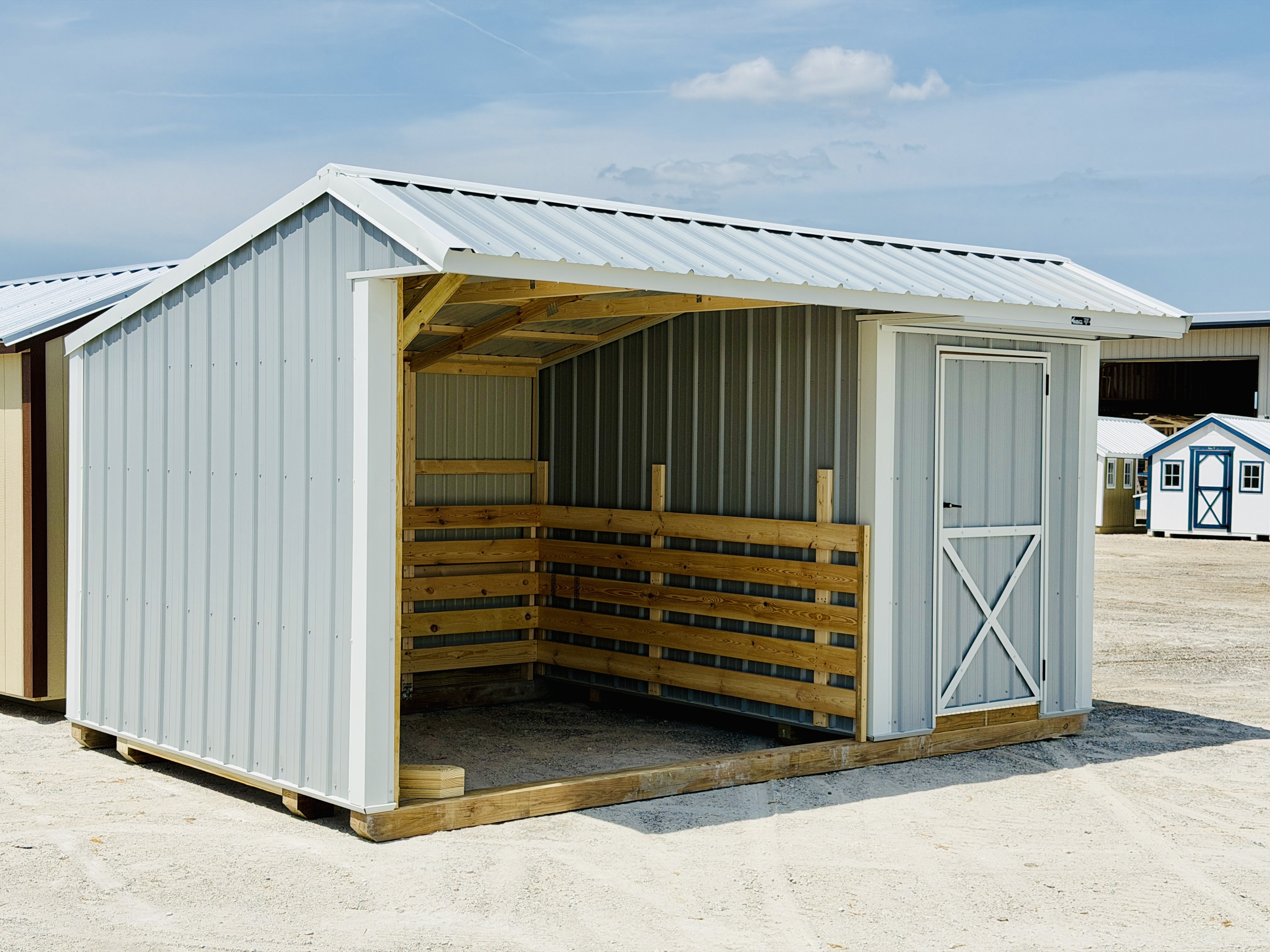 10x16 Metal Run-in Shed w/Tack Room #8383