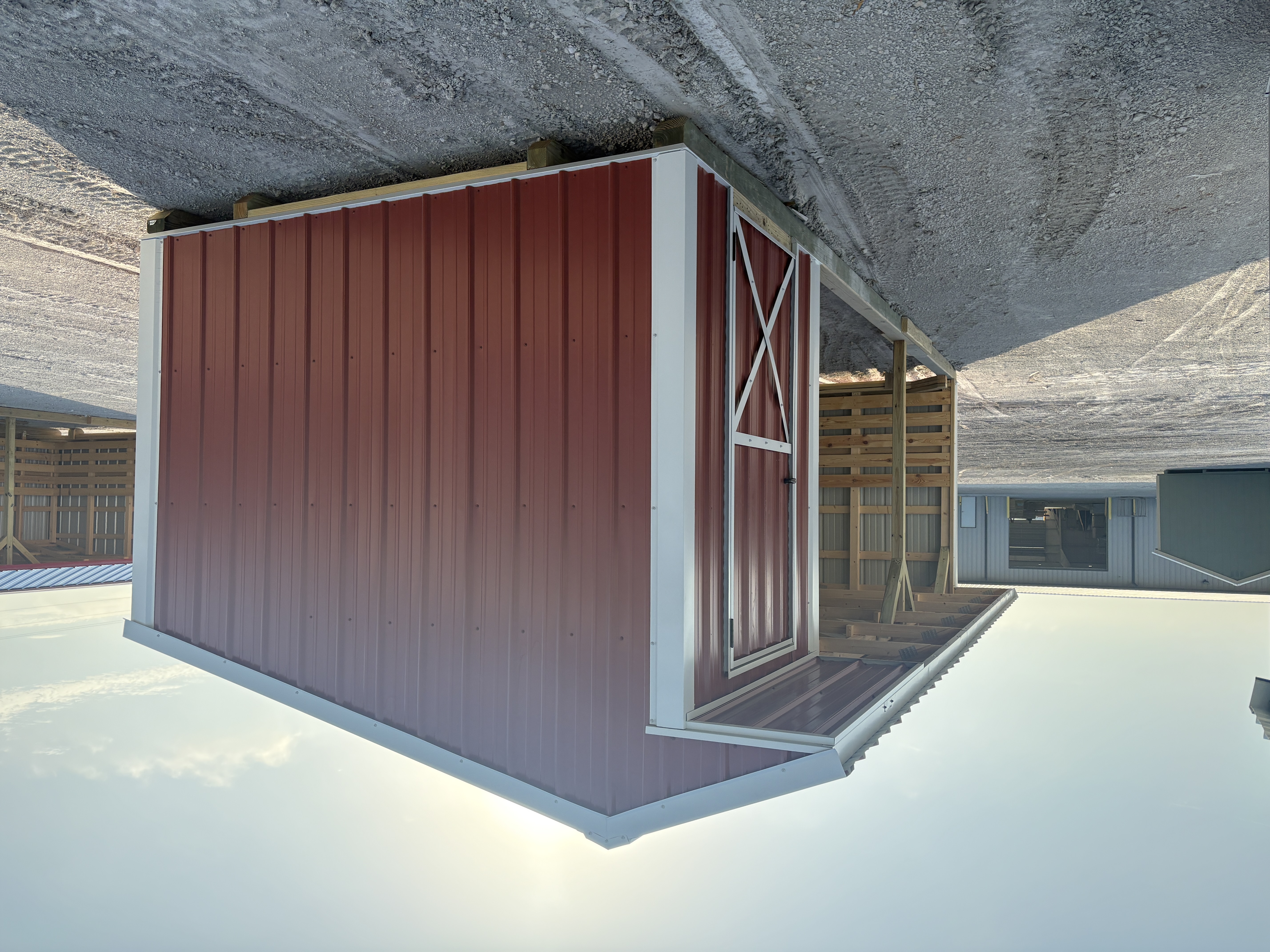 10x24 Metal Run-in Shed w/Tack Room #8386
