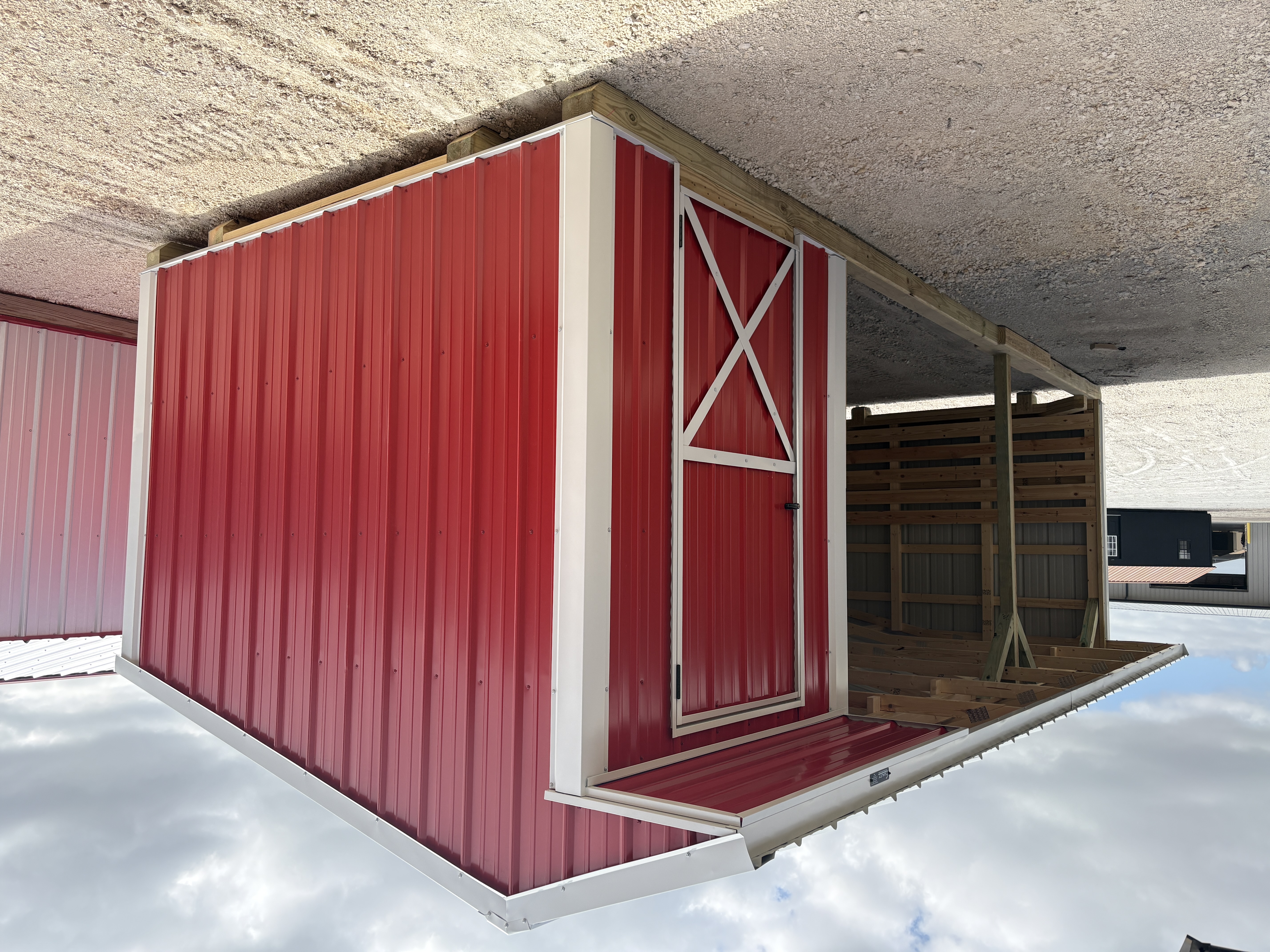 10x24 Metal Run-in Shed w/Tack Room #7342