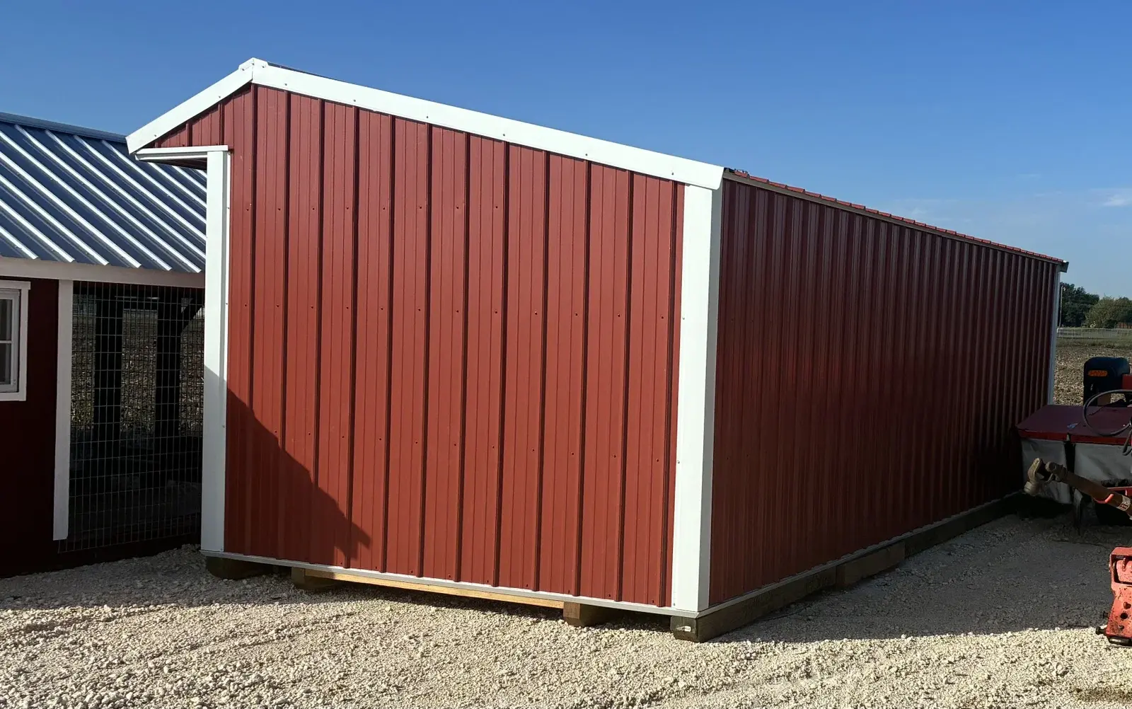 10x24 Metal Run-In w/ Tack #8386