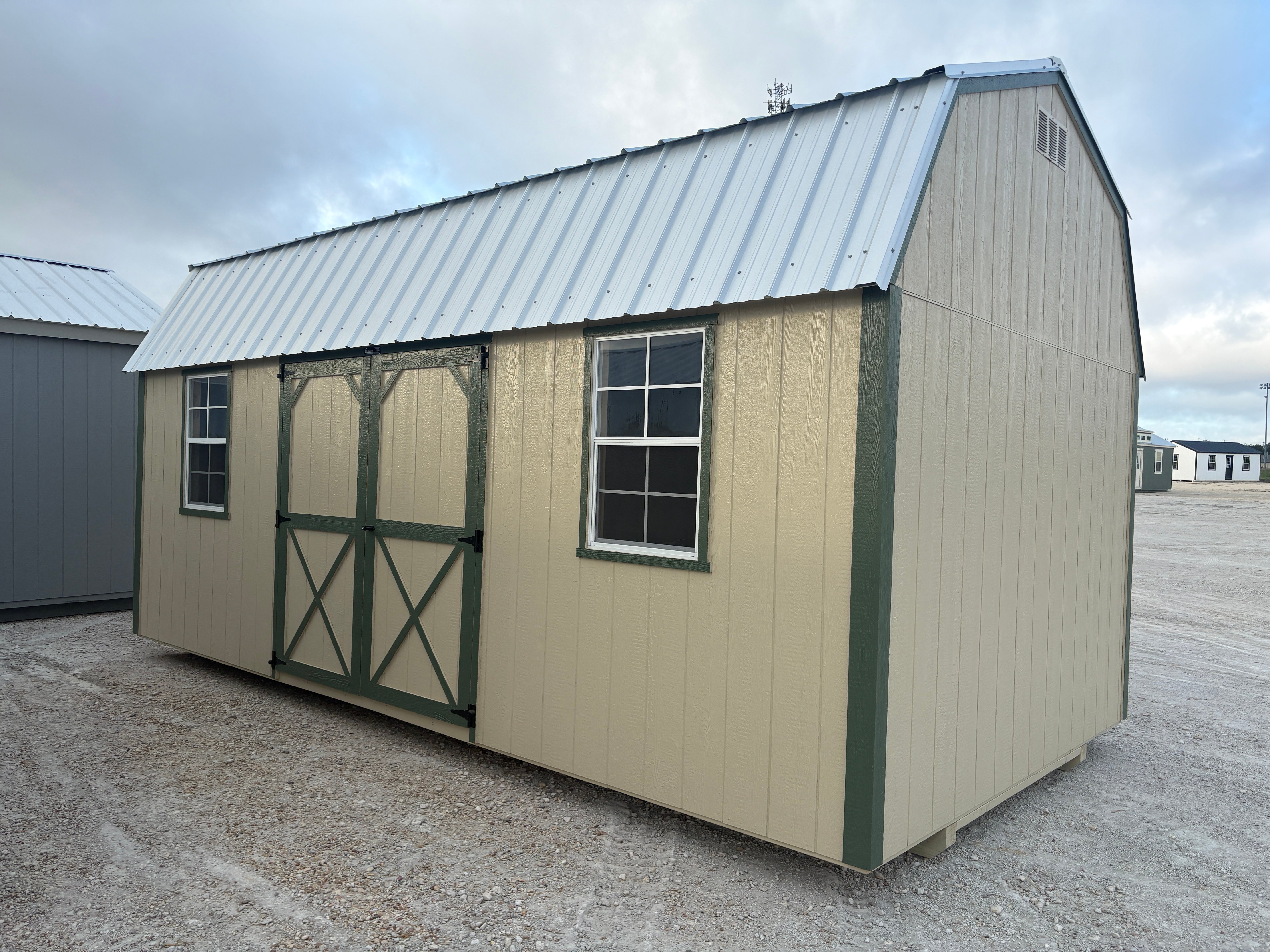 10x20 Lofted Barn #8810